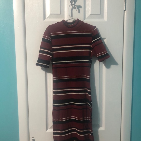 Maroon striped dress - Picture 4 of 4
